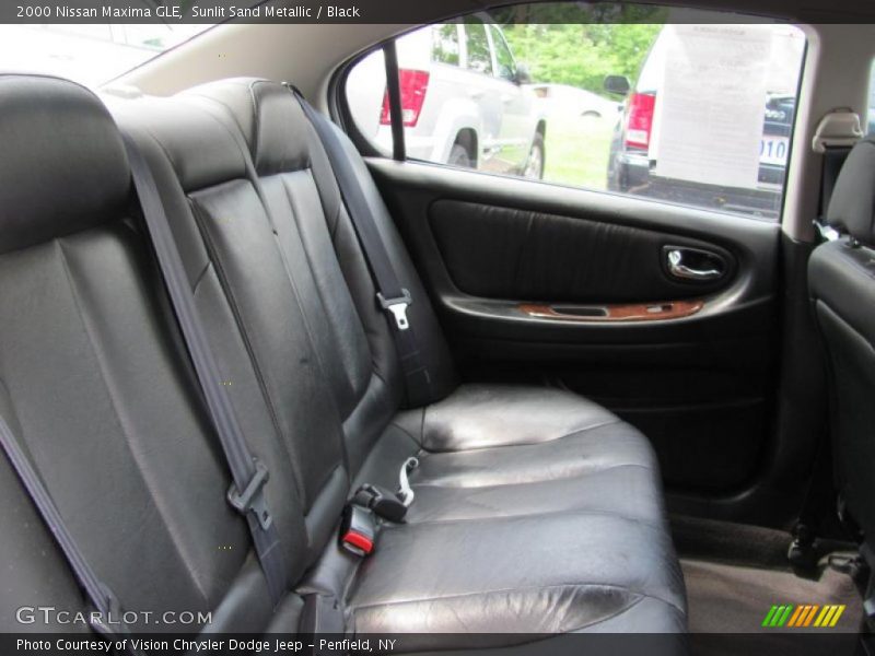 Sunlit Sand Metallic / Black 2000 Nissan Maxima GLE