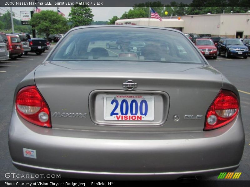Sunlit Sand Metallic / Black 2000 Nissan Maxima GLE