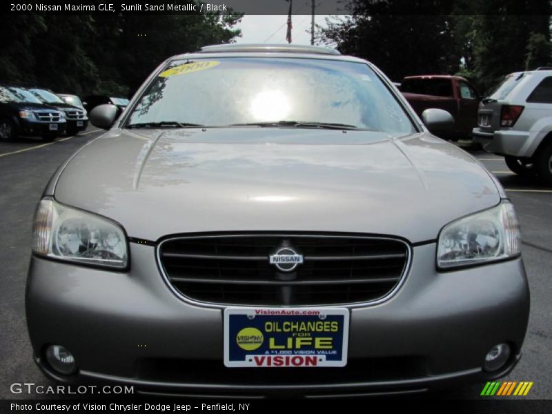 Sunlit Sand Metallic / Black 2000 Nissan Maxima GLE