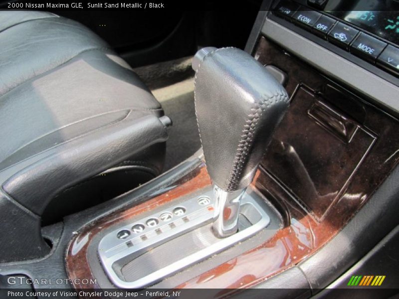 Sunlit Sand Metallic / Black 2000 Nissan Maxima GLE