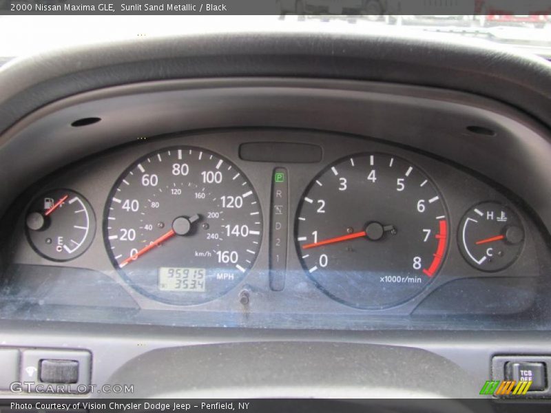 Sunlit Sand Metallic / Black 2000 Nissan Maxima GLE