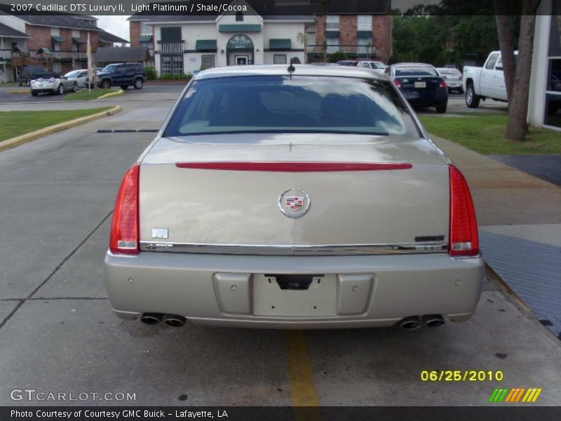 Light Platinum / Shale/Cocoa 2007 Cadillac DTS Luxury II