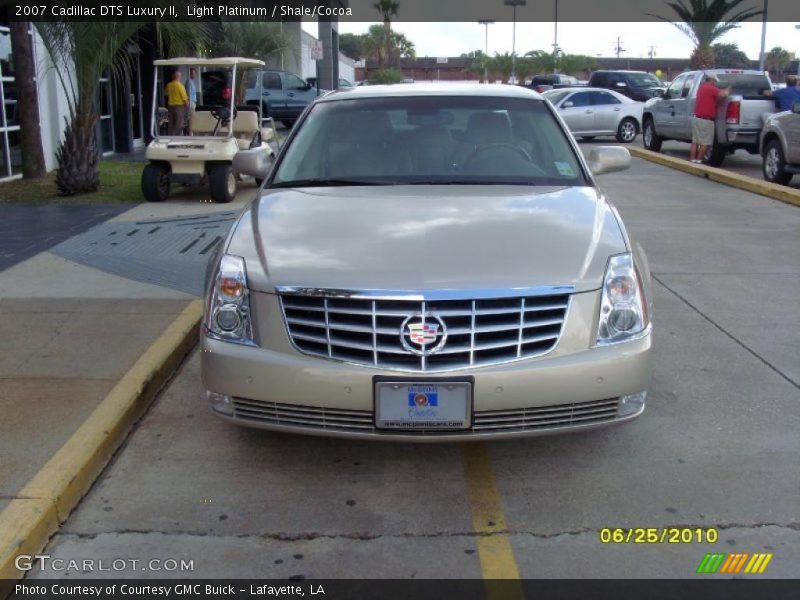 Light Platinum / Shale/Cocoa 2007 Cadillac DTS Luxury II