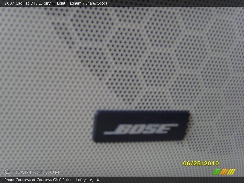 Light Platinum / Shale/Cocoa 2007 Cadillac DTS Luxury II