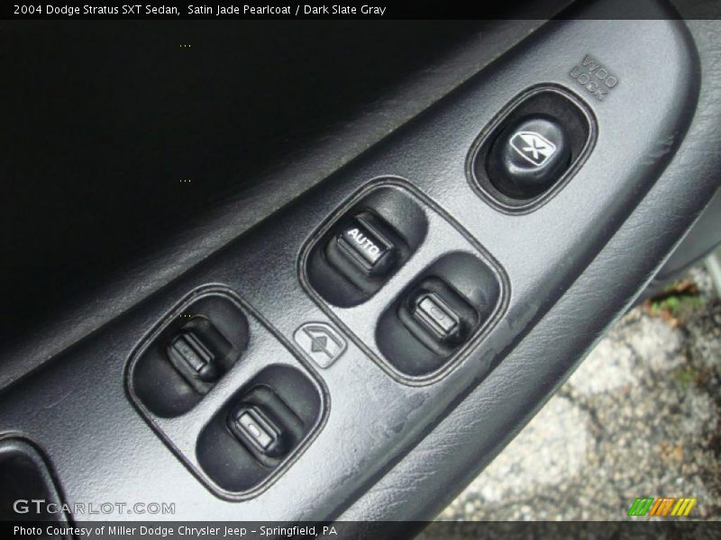 Satin Jade Pearlcoat / Dark Slate Gray 2004 Dodge Stratus SXT Sedan