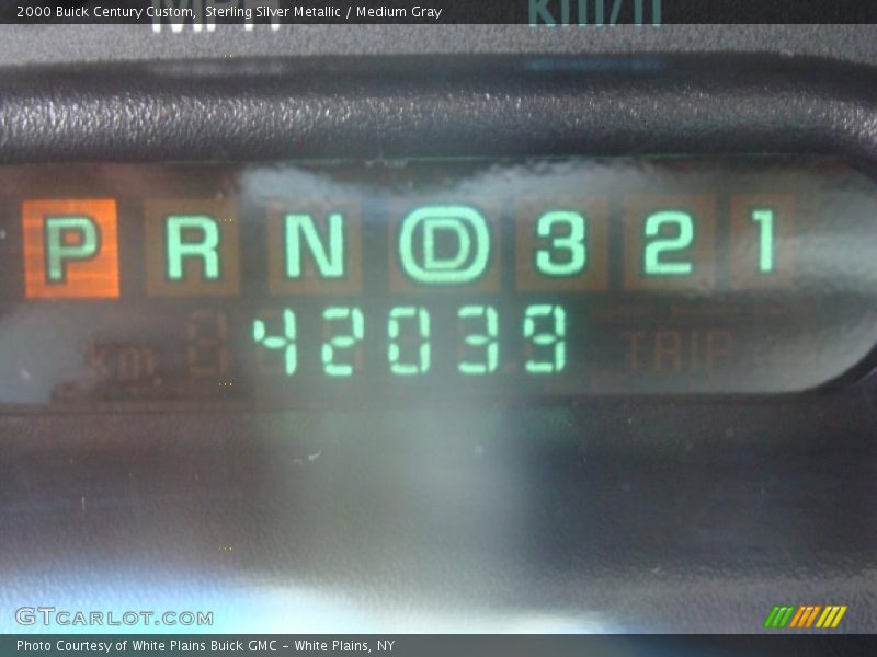 Sterling Silver Metallic / Medium Gray 2000 Buick Century Custom