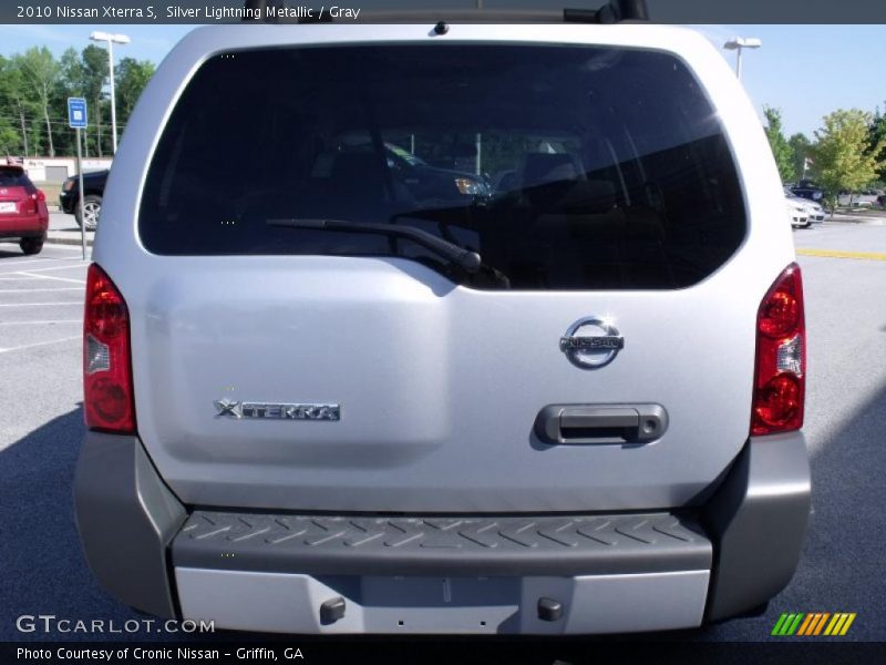 Silver Lightning Metallic / Gray 2010 Nissan Xterra S
