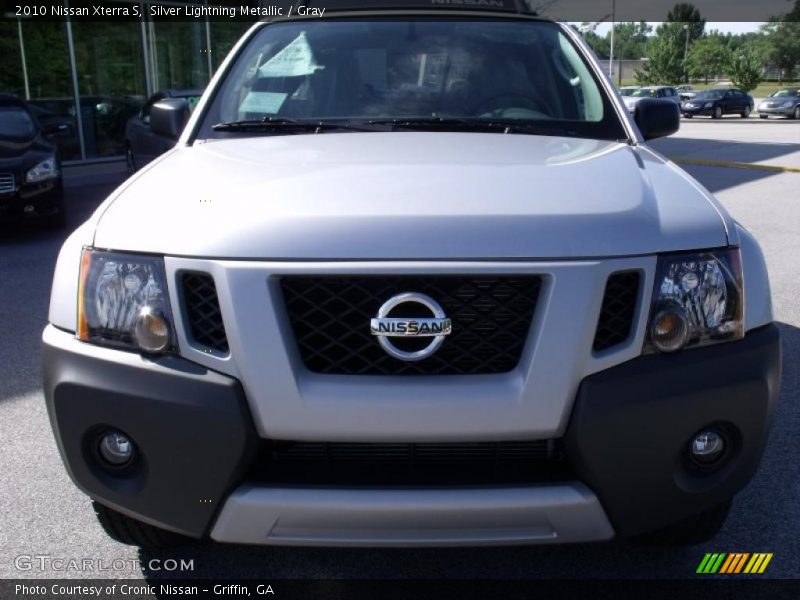 Silver Lightning Metallic / Gray 2010 Nissan Xterra S