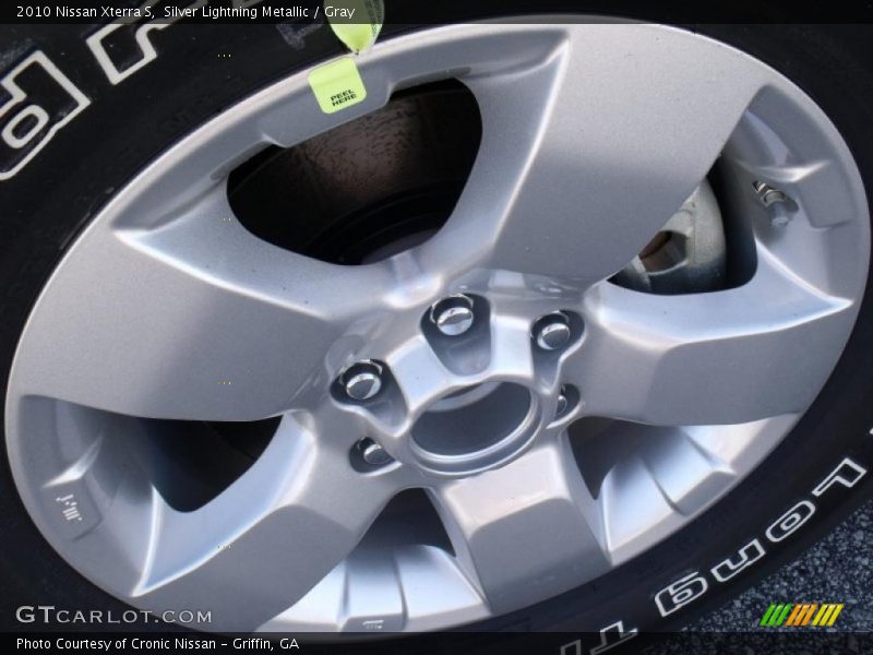 Silver Lightning Metallic / Gray 2010 Nissan Xterra S