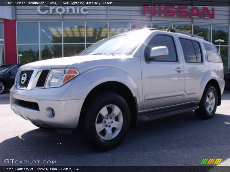 Silver Lightning Metallic / Desert 2005 Nissan Pathfinder SE 4x4