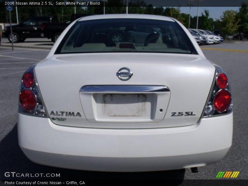 Satin White Pearl / Blond 2006 Nissan Altima 2.5 SL