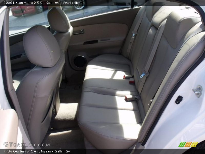 Satin White Pearl / Blond 2006 Nissan Altima 2.5 SL
