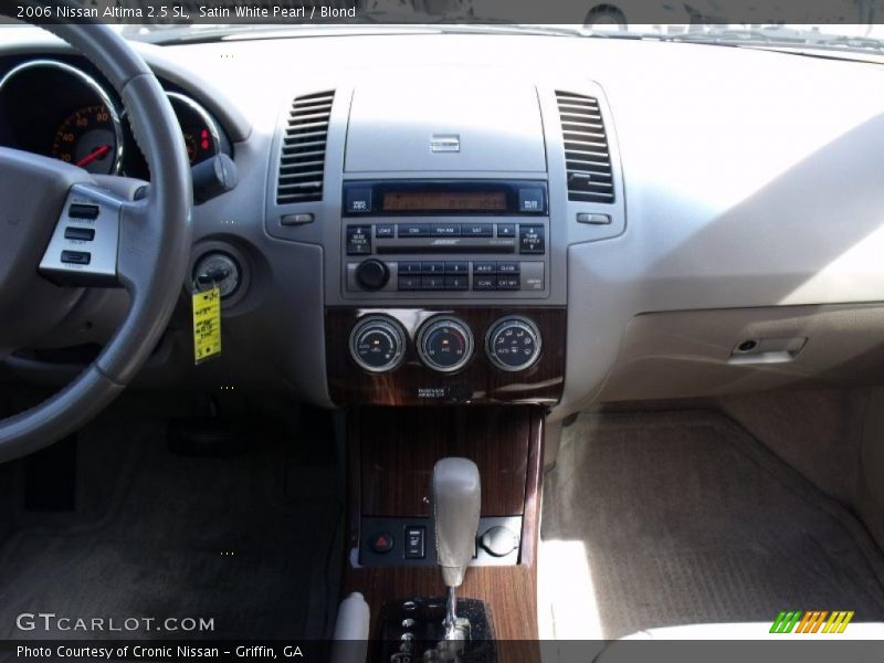 Satin White Pearl / Blond 2006 Nissan Altima 2.5 SL