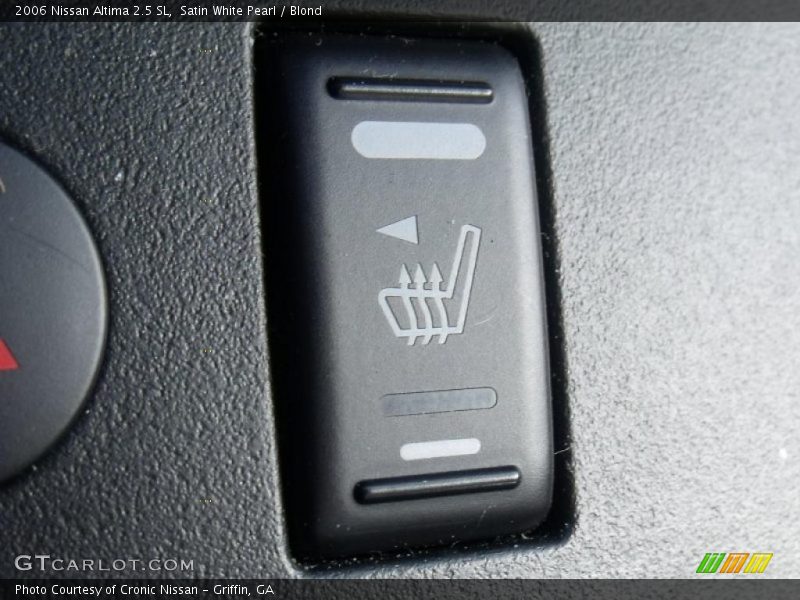 Satin White Pearl / Blond 2006 Nissan Altima 2.5 SL