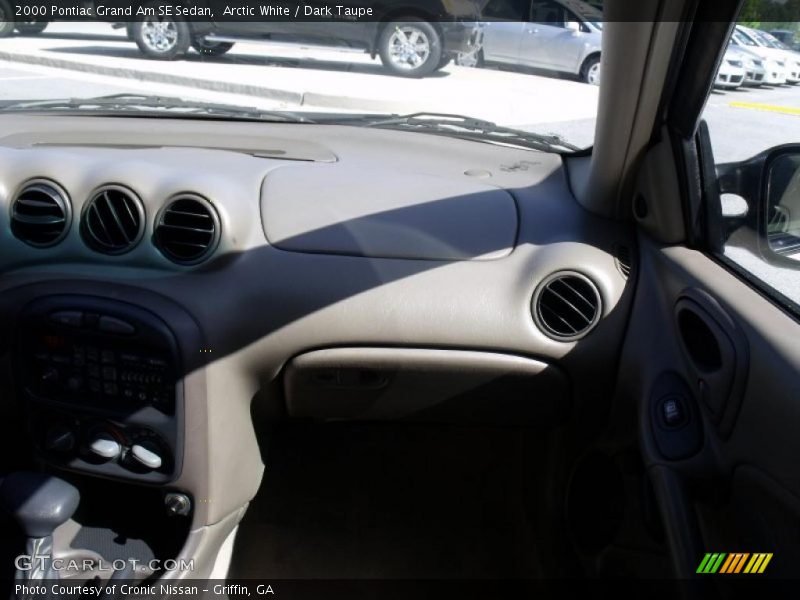 Arctic White / Dark Taupe 2000 Pontiac Grand Am SE Sedan