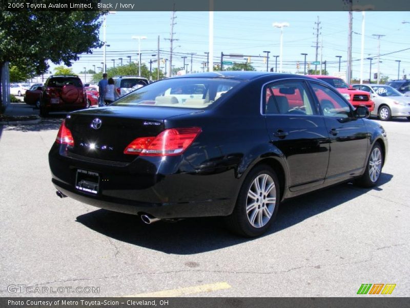 Black / Ivory 2006 Toyota Avalon Limited