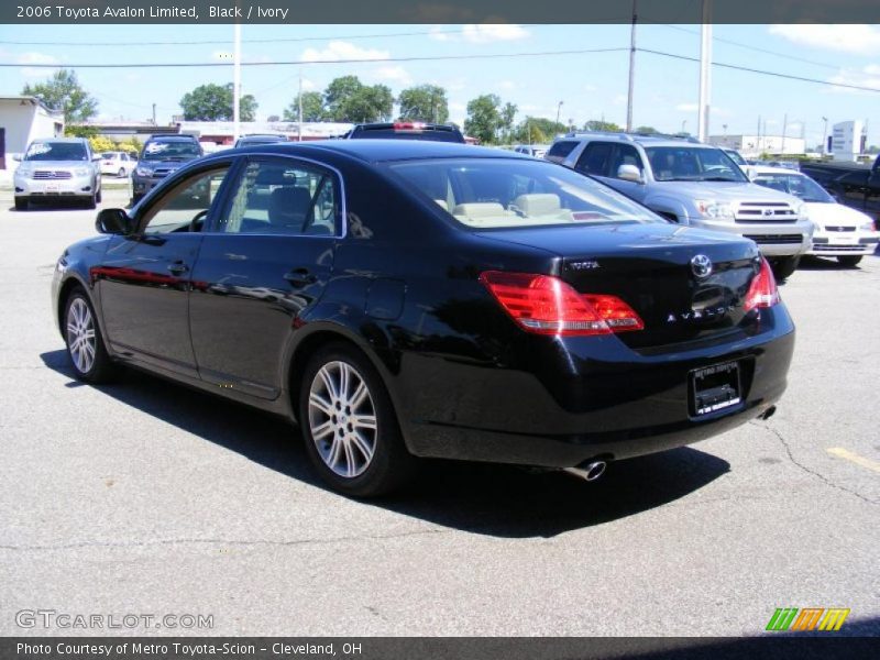 Black / Ivory 2006 Toyota Avalon Limited