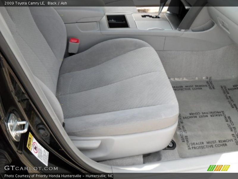 Black / Ash 2009 Toyota Camry LE