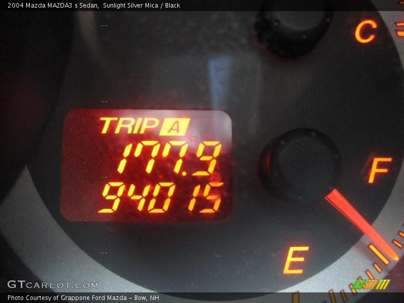 Sunlight Silver Mica / Black 2004 Mazda MAZDA3 s Sedan