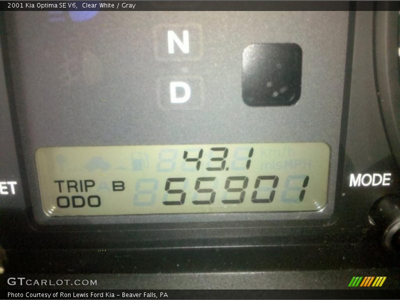 Clear White / Gray 2001 Kia Optima SE V6