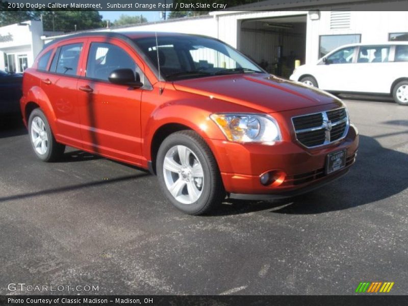 Sunburst Orange Pearl / Dark Slate Gray 2010 Dodge Caliber Mainstreet