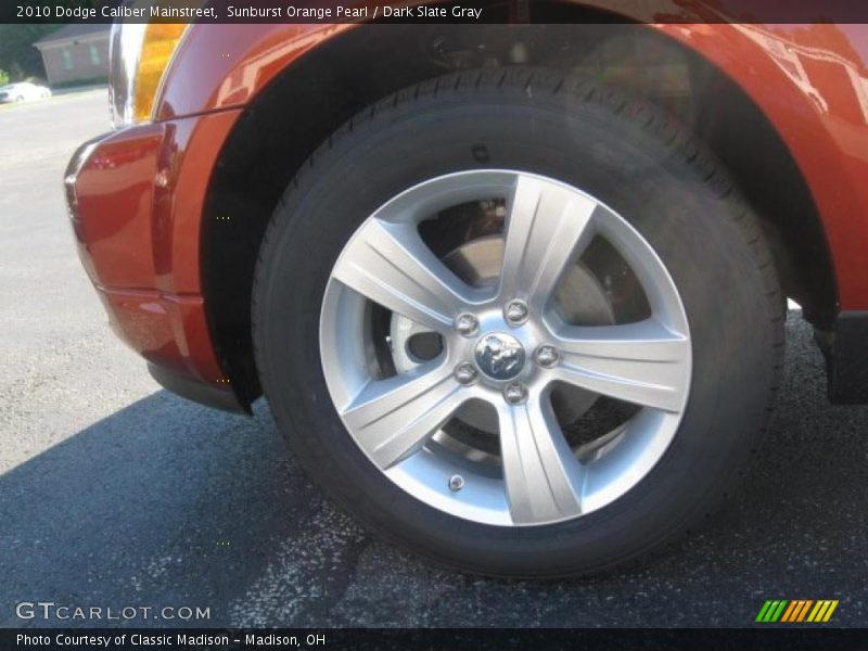 Sunburst Orange Pearl / Dark Slate Gray 2010 Dodge Caliber Mainstreet