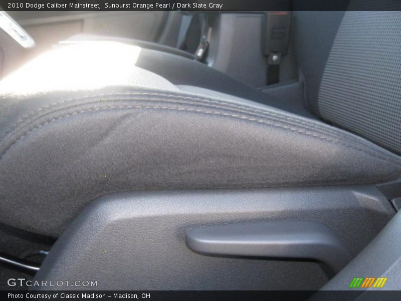 Sunburst Orange Pearl / Dark Slate Gray 2010 Dodge Caliber Mainstreet