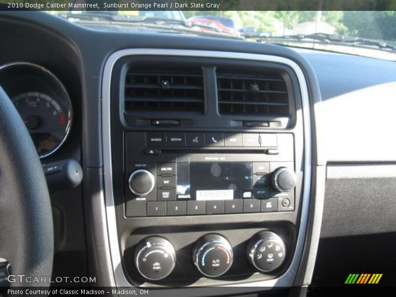 Sunburst Orange Pearl / Dark Slate Gray 2010 Dodge Caliber Mainstreet