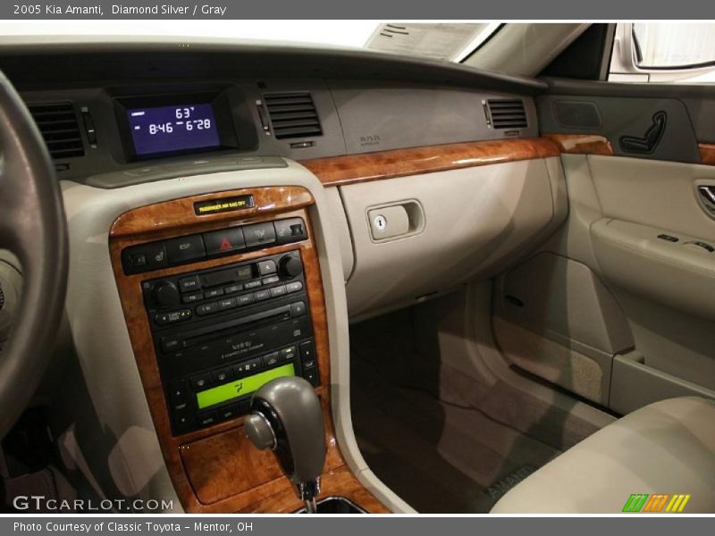 Diamond Silver / Gray 2005 Kia Amanti