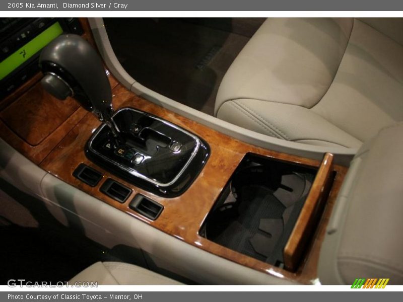 Diamond Silver / Gray 2005 Kia Amanti