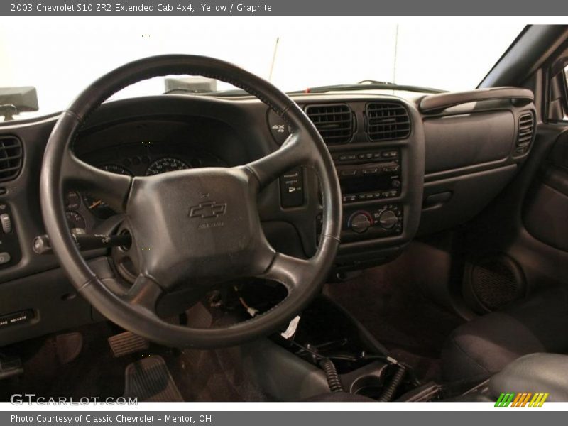 Yellow / Graphite 2003 Chevrolet S10 ZR2 Extended Cab 4x4