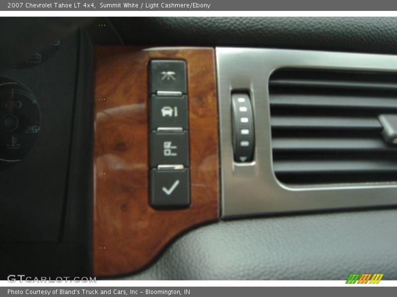 Summit White / Light Cashmere/Ebony 2007 Chevrolet Tahoe LT 4x4