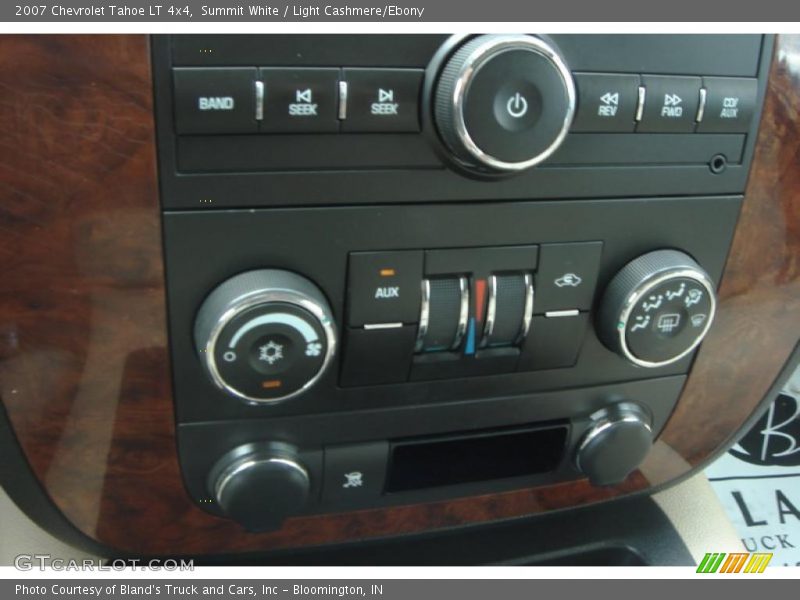 Summit White / Light Cashmere/Ebony 2007 Chevrolet Tahoe LT 4x4