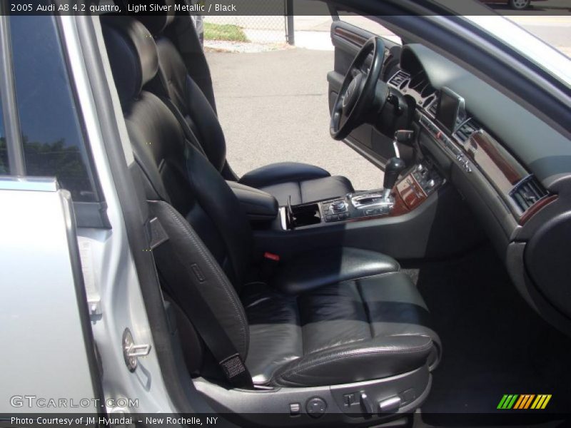 Light Silver Metallic / Black 2005 Audi A8 4.2 quattro