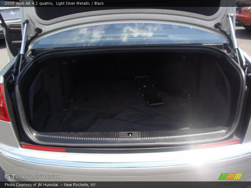 Light Silver Metallic / Black 2005 Audi A8 4.2 quattro