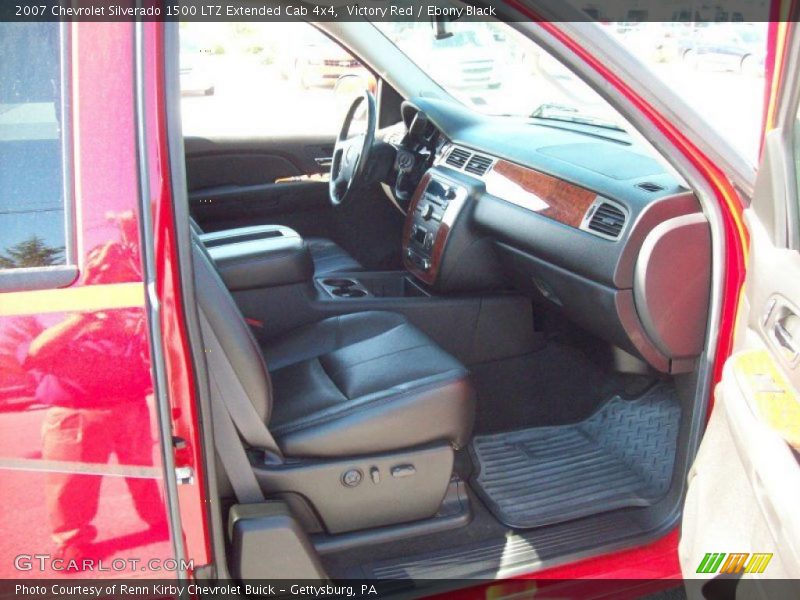Victory Red / Ebony Black 2007 Chevrolet Silverado 1500 LTZ Extended Cab 4x4