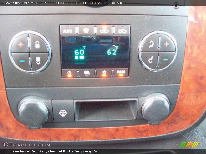 Victory Red / Ebony Black 2007 Chevrolet Silverado 1500 LTZ Extended Cab 4x4