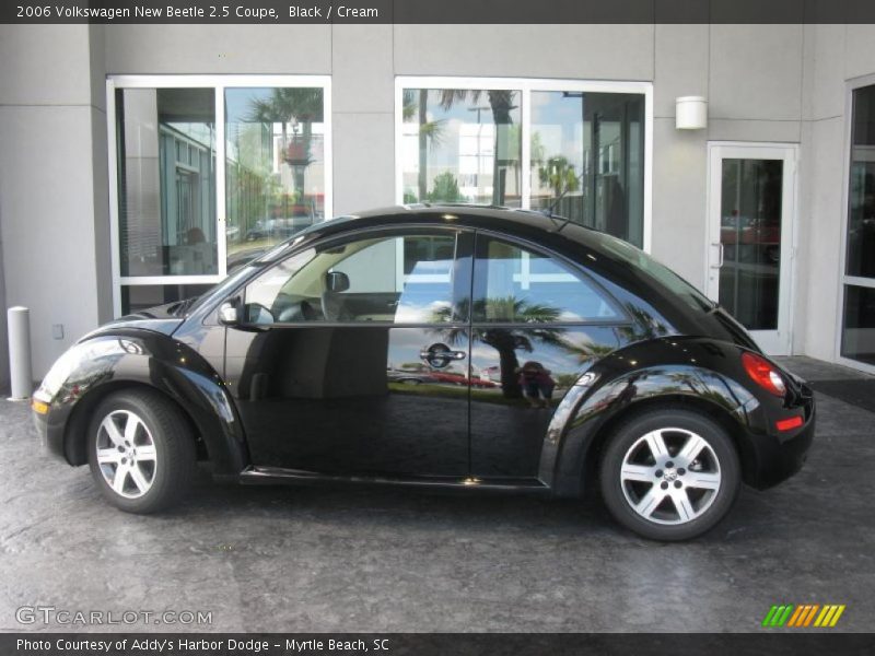 Black / Cream 2006 Volkswagen New Beetle 2.5 Coupe