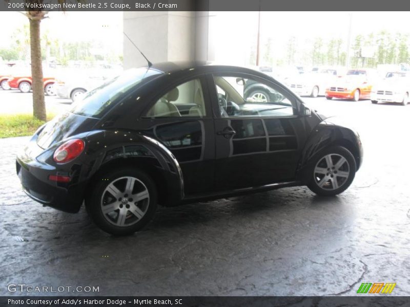 Black / Cream 2006 Volkswagen New Beetle 2.5 Coupe