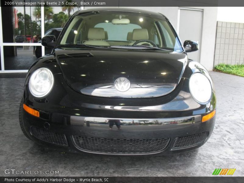 Black / Cream 2006 Volkswagen New Beetle 2.5 Coupe