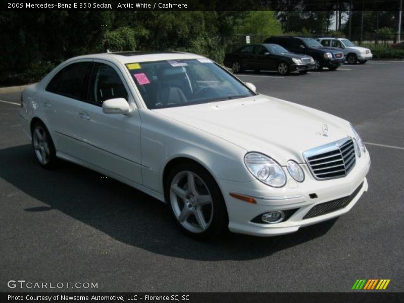 Arctic White / Cashmere 2009 Mercedes-Benz E 350 Sedan