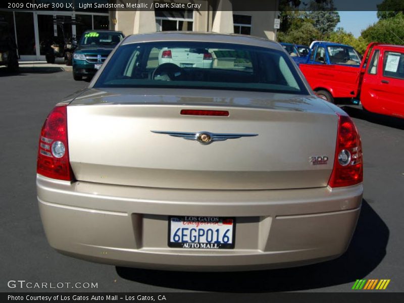 Light Sandstone Metallic / Dark Slate Gray 2009 Chrysler 300 LX