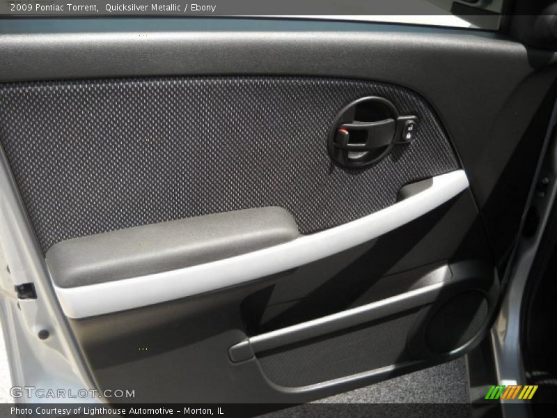 Quicksilver Metallic / Ebony 2009 Pontiac Torrent