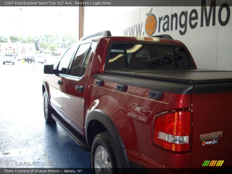 Red Fire / Light Stone 2007 Ford Explorer Sport Trac XLT 4x4