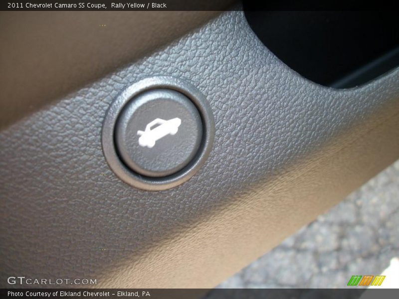 Rally Yellow / Black 2011 Chevrolet Camaro SS Coupe