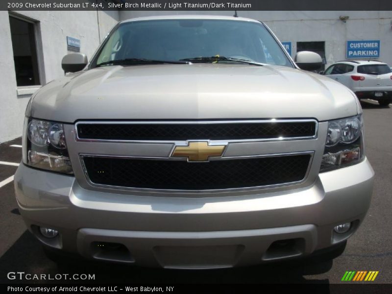 Silver Birch Metallic / Light Titanium/Dark Titanium 2009 Chevrolet Suburban LT 4x4