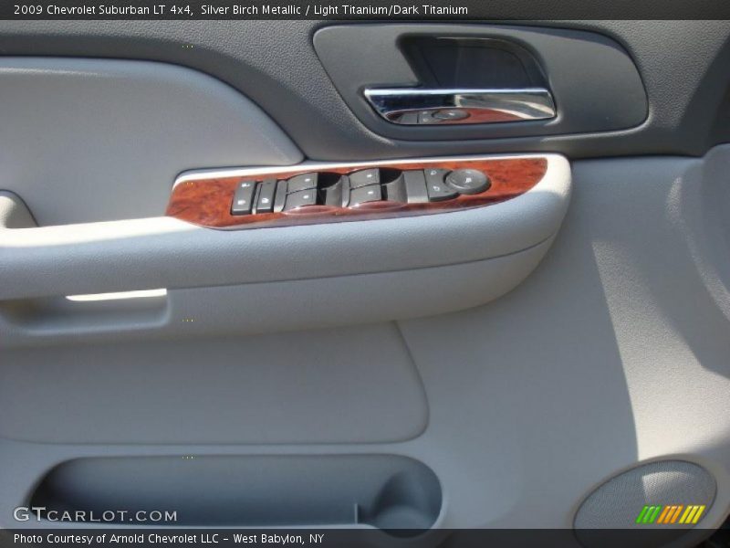 Silver Birch Metallic / Light Titanium/Dark Titanium 2009 Chevrolet Suburban LT 4x4