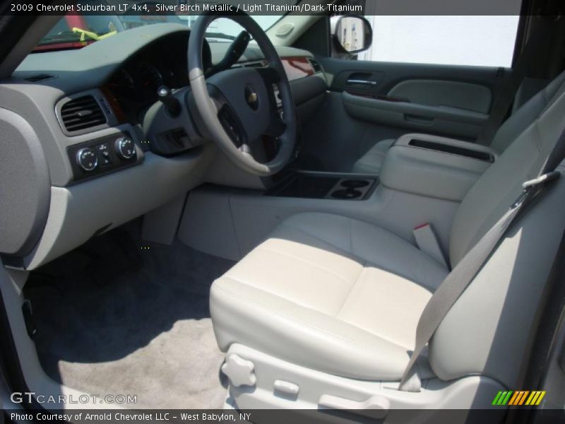 Silver Birch Metallic / Light Titanium/Dark Titanium 2009 Chevrolet Suburban LT 4x4
