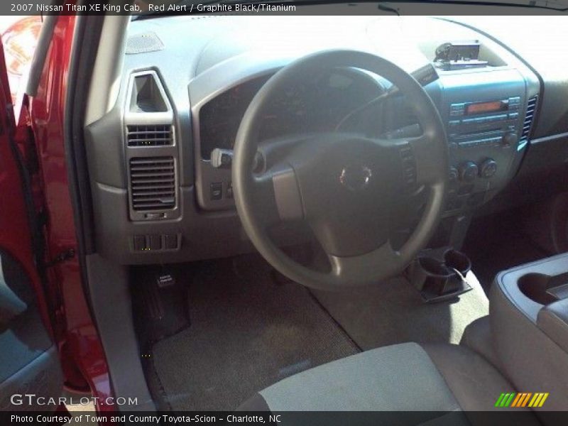 Red Alert / Graphite Black/Titanium 2007 Nissan Titan XE King Cab