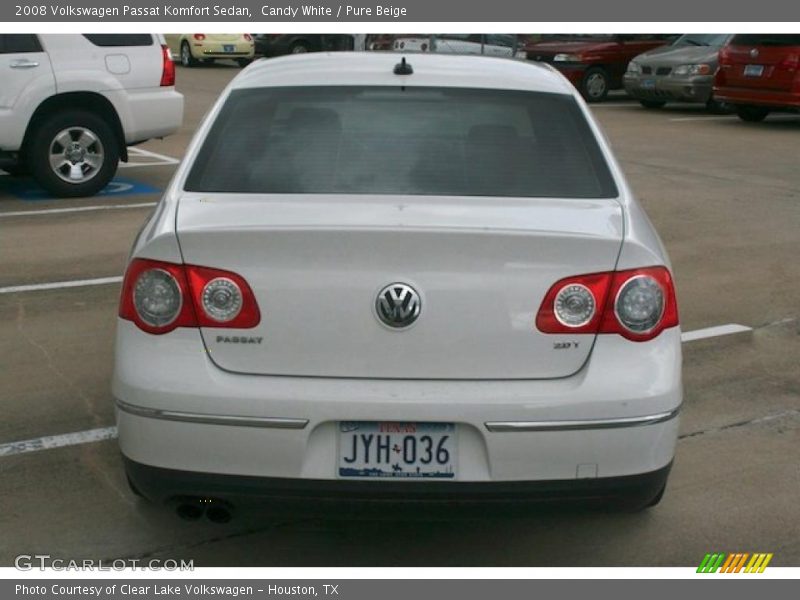 Candy White / Pure Beige 2008 Volkswagen Passat Komfort Sedan